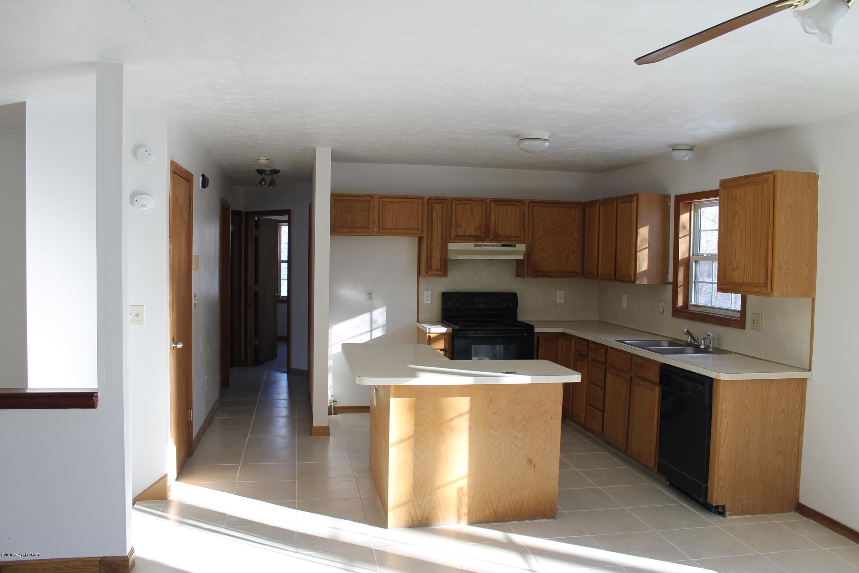207 Dorset Road Tobyhanna, PA 18466 - Photo 11 of 17 IMG_1209