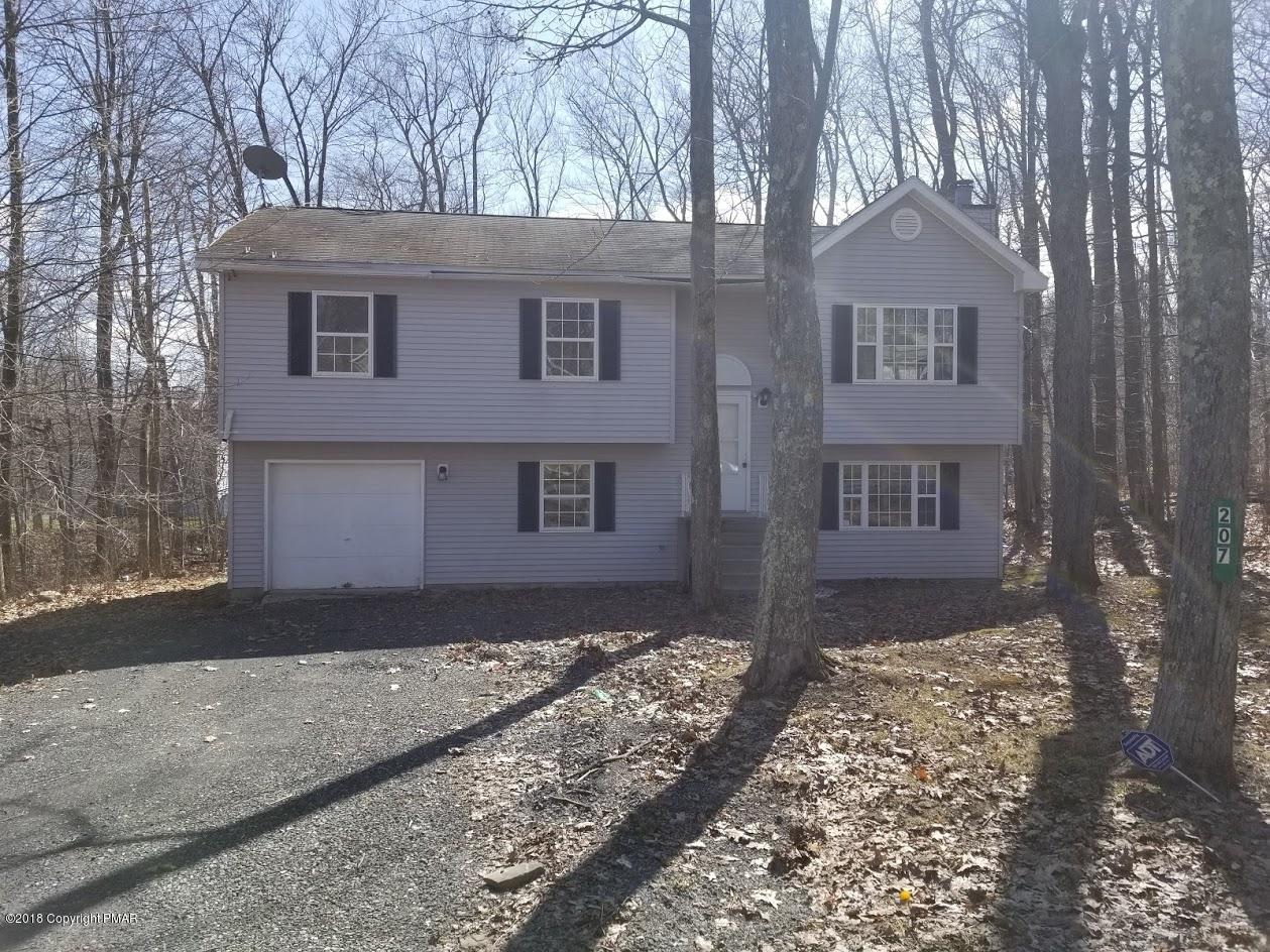 207 Dorset Road Tobyhanna, PA 18466 - Photo 3 of 17 20180420_154958