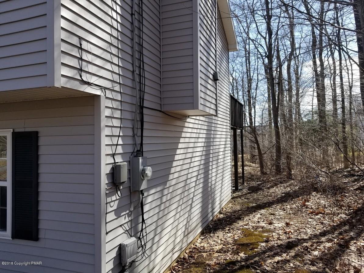 207 Dorset Road Tobyhanna, PA 18466 - Photo 4 of 17 20180420_155029