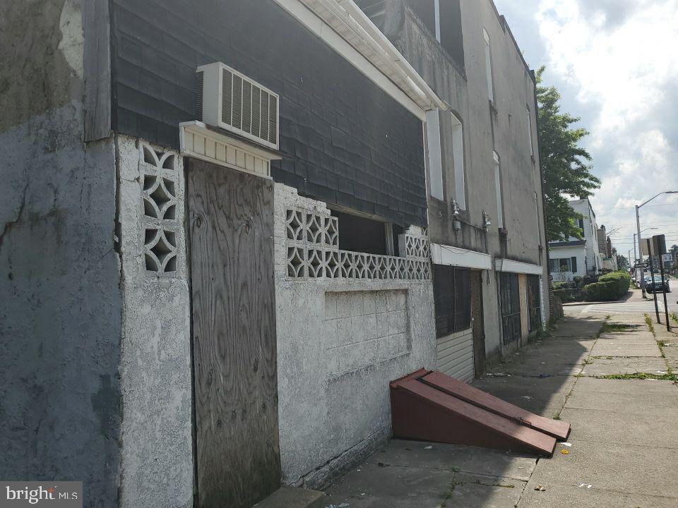 1543 Appleton Street Baltimore, MD 21217 - Photo 2 of 72