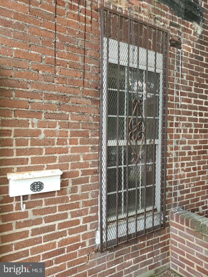 1543 Appleton Street Baltimore, MD 21217 - Photo 13 of 72