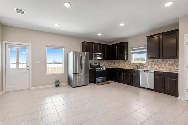 $2,595 | 113 Copper Lily Drive, Liberty Hill, TX 78642