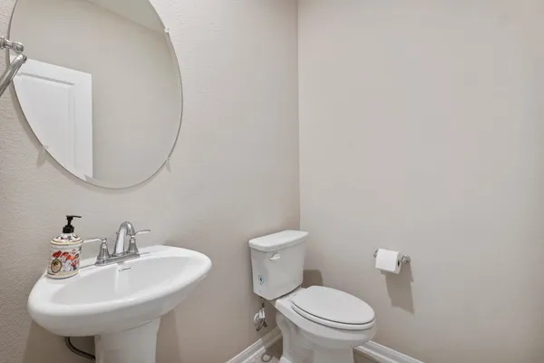 $2,595 | 113 Copper Lily Drive, Liberty Hill, TX 78642