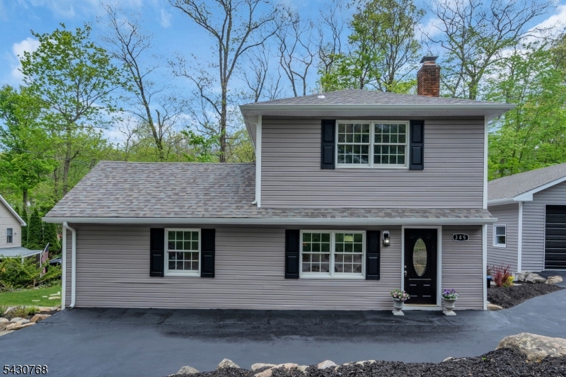 385 Maxim Drive Hopatcong, NJ 07821 - Photo 5 of 50