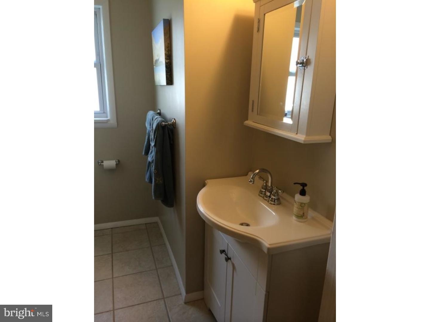 416 Delaware Avenue Riverside, NJ 08075 - Photo 9 of 15 Bathroom