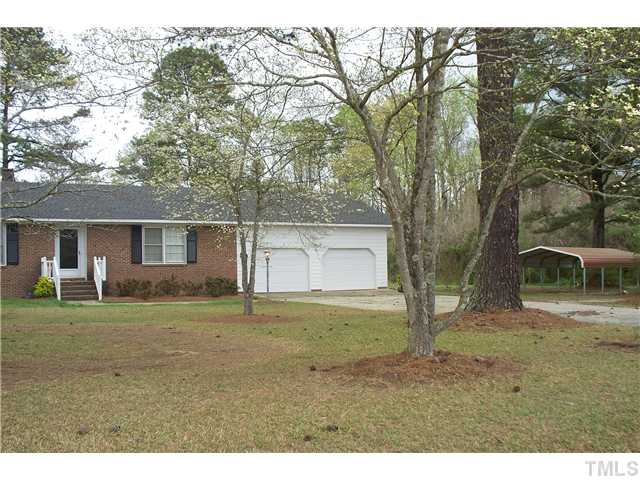 386 Avery Road Erwin, NC 28339 - Photo 3 of 10 Gallery Image 3