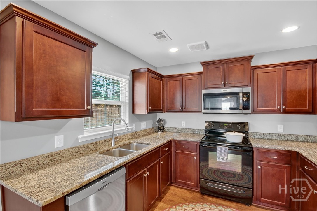 143 Waverly Way Savannah, GA 31407 - Photo 16 of 45