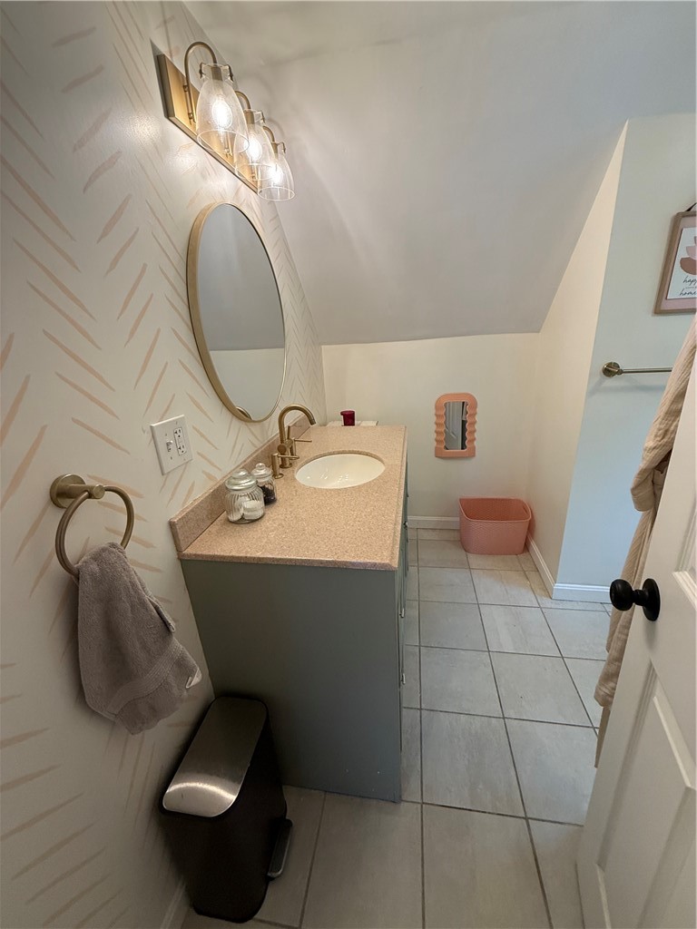 8 Rathbun Street West Warwick, RI 02893 - Photo 26 of 32 Gallery Image 26