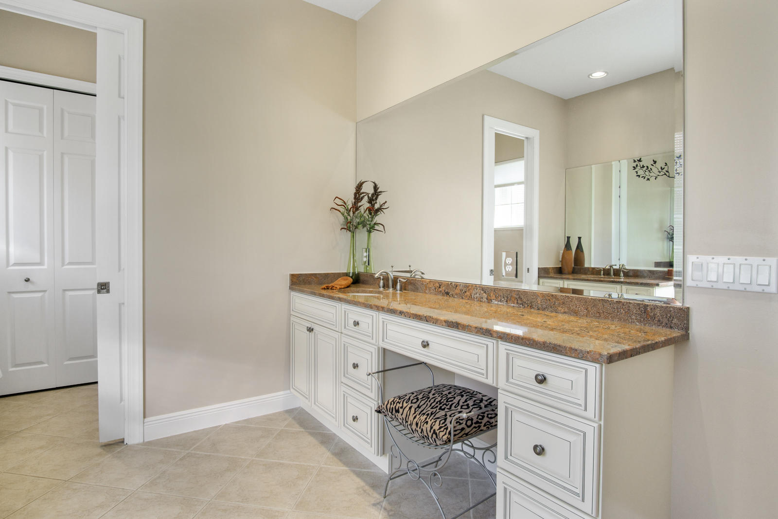 8630 Tompson Point Road Port St. Lucie, FL 34986 - Photo 21 of 61 Master Bath