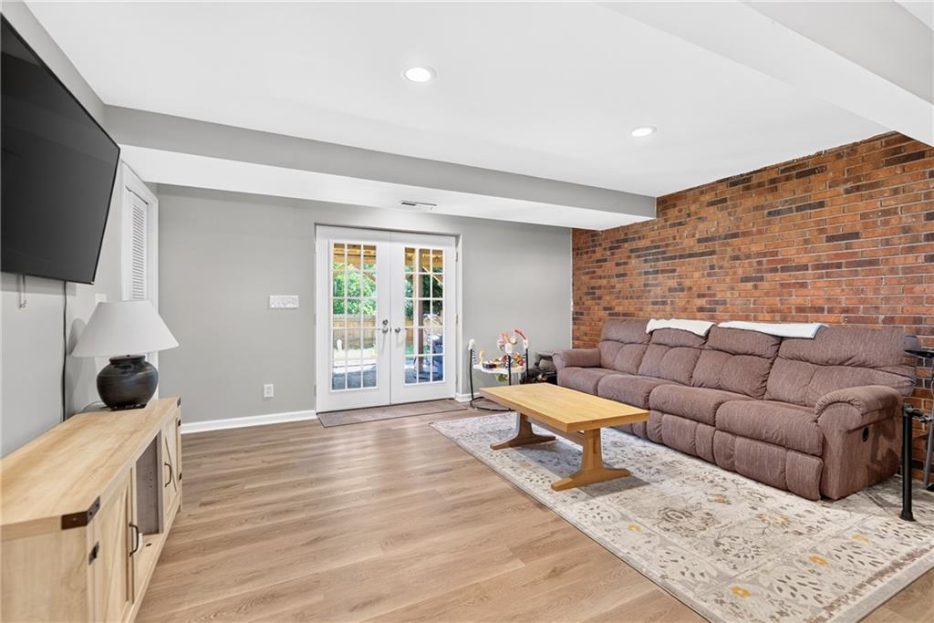 3086 Investors Road Washington, PA 15301 - Photo 22 of 37 Gallery Image 22