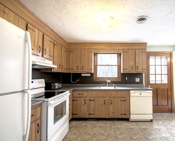 66 Rockland Street Easton, MA 02356 - Photo 4 of 25 Gallery Image 4