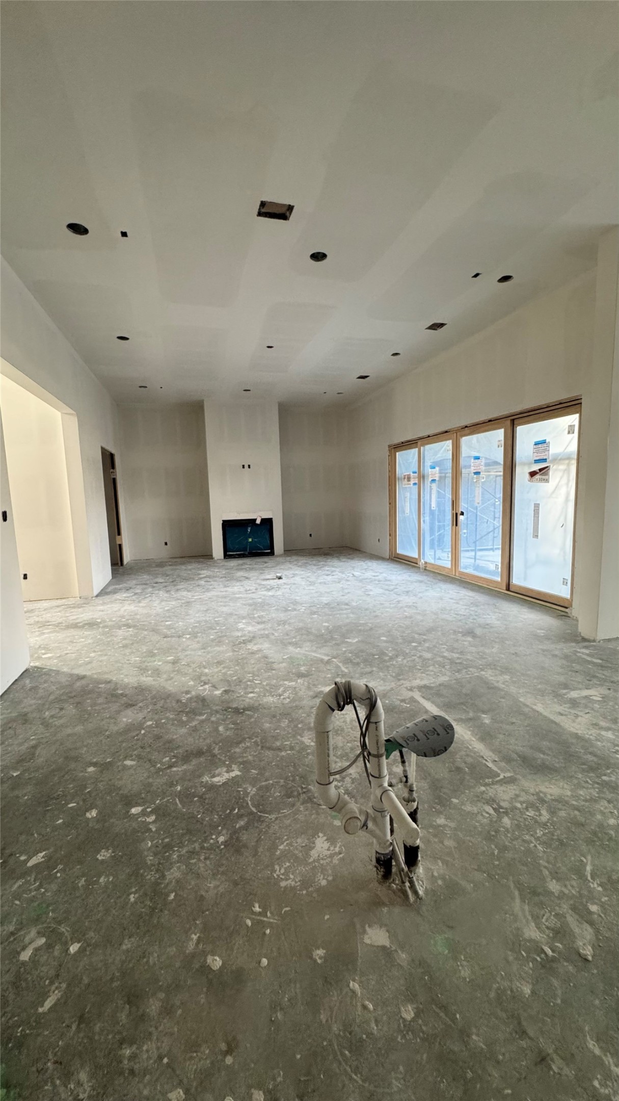 65 Shadow Creek Ridge Drive Spring, TX 77389 - Photo 25 of 35 a view of a room with gym equipment