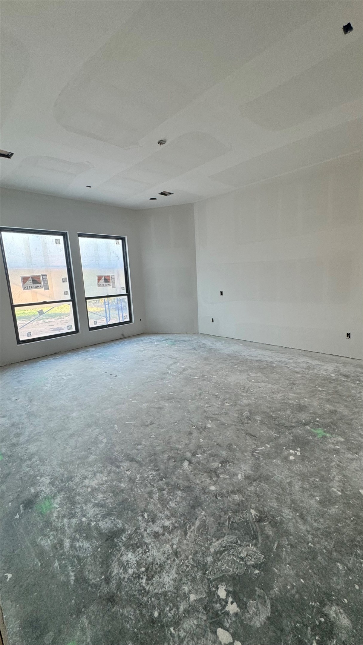 65 Shadow Creek Ridge Drive Spring, TX 77389 - Photo 28 of 35 an empty room with windows and closet