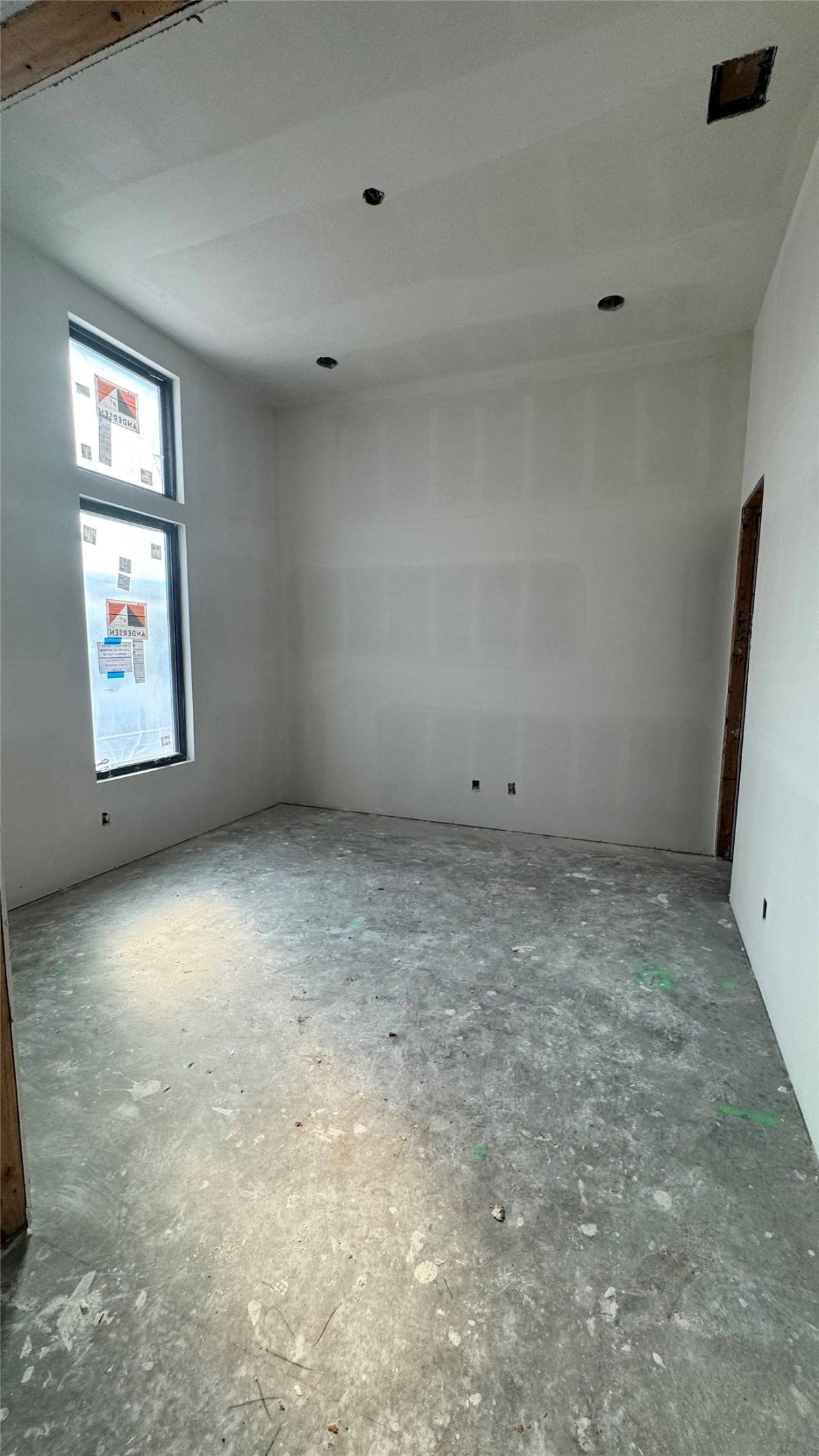 65 Shadow Creek Ridge Drive Spring, TX 77389 - Photo 33 of 35 an empty room with windows