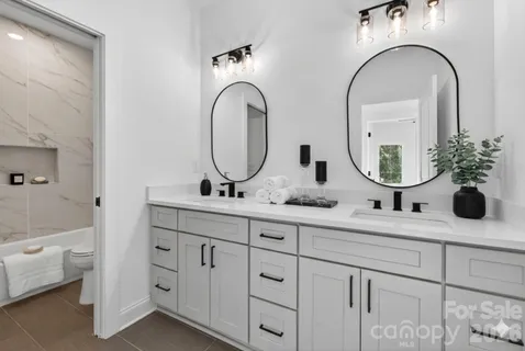 $589,000 | 1804 Vinton Street, Charlotte, NC 28216