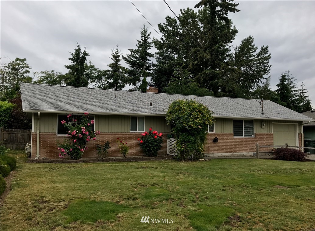 5706 Highland Road Everett, WA 98203 - Photo 2 of 16
