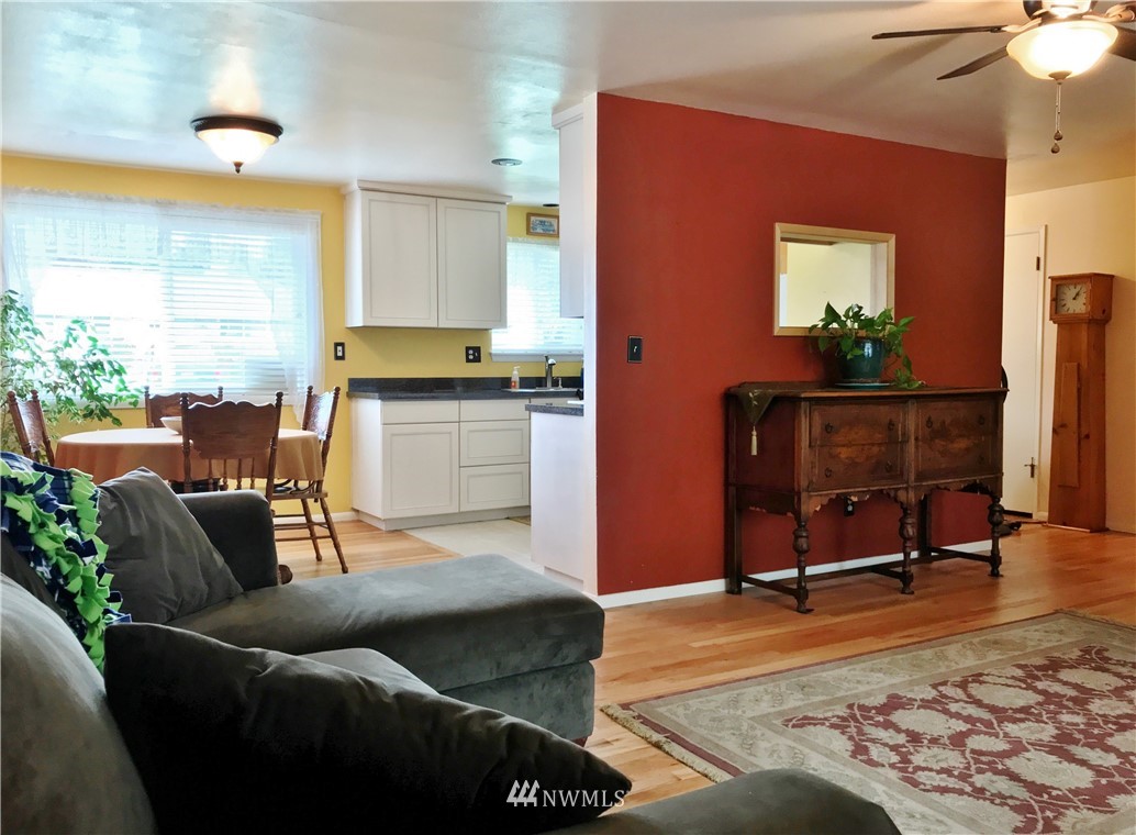 5706 Highland Road Everett, WA 98203 - Photo 6 of 16