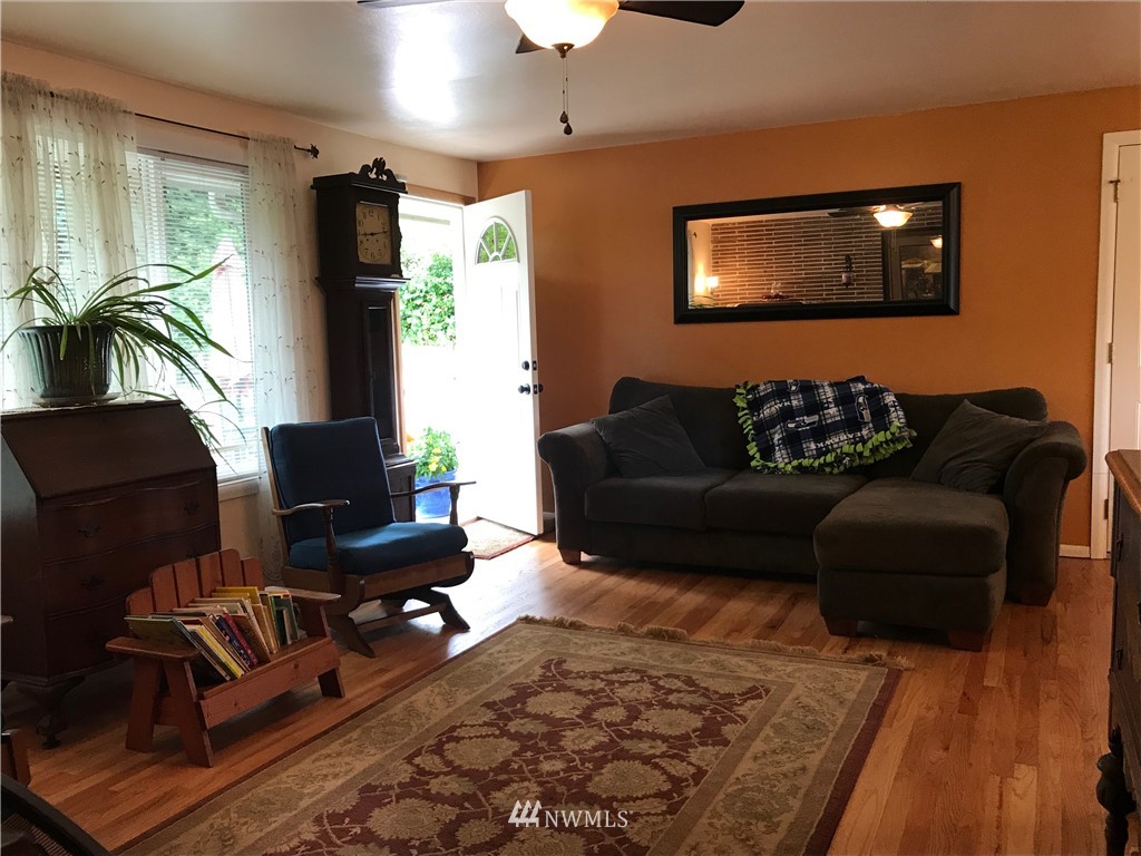 5706 Highland Road Everett, WA 98203 - Photo 7 of 16