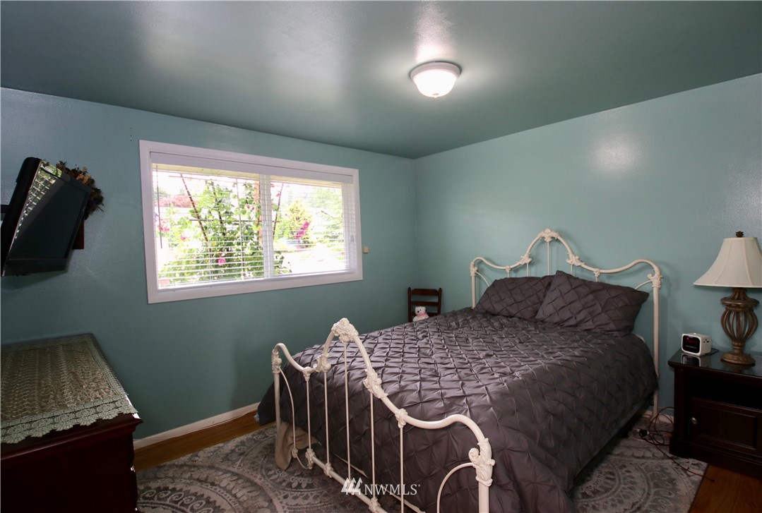 5706 Highland Road Everett, WA 98203 - Photo 8 of 16