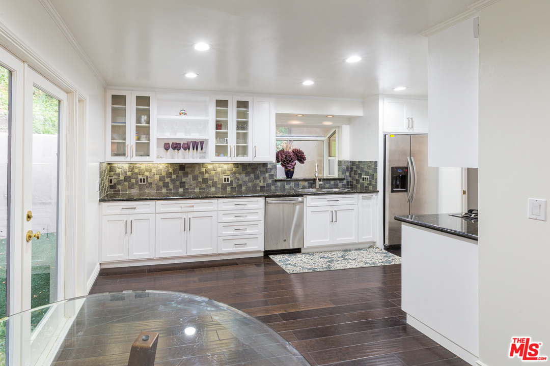 2725 Ellison Drive Beverly Hills, CA 90210 - Photo 13 of 30