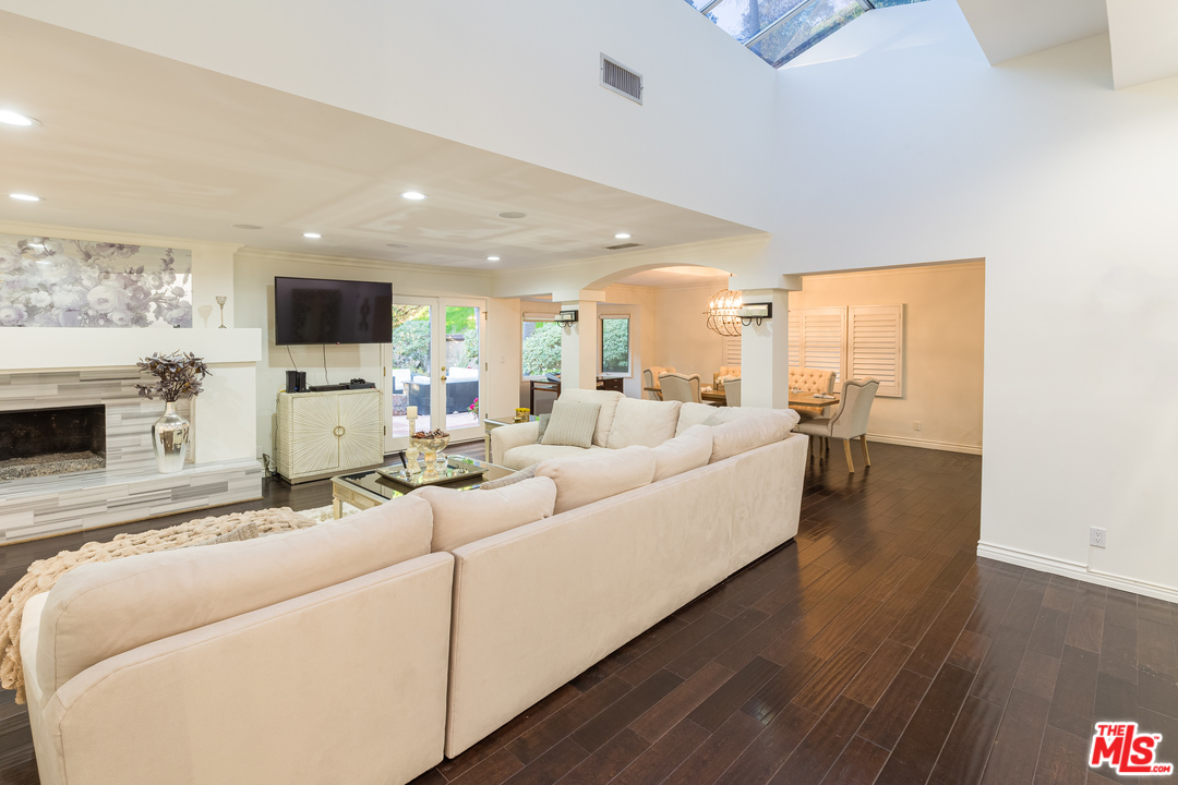 2725 Ellison Drive Beverly Hills, CA 90210 - Photo 8 of 30