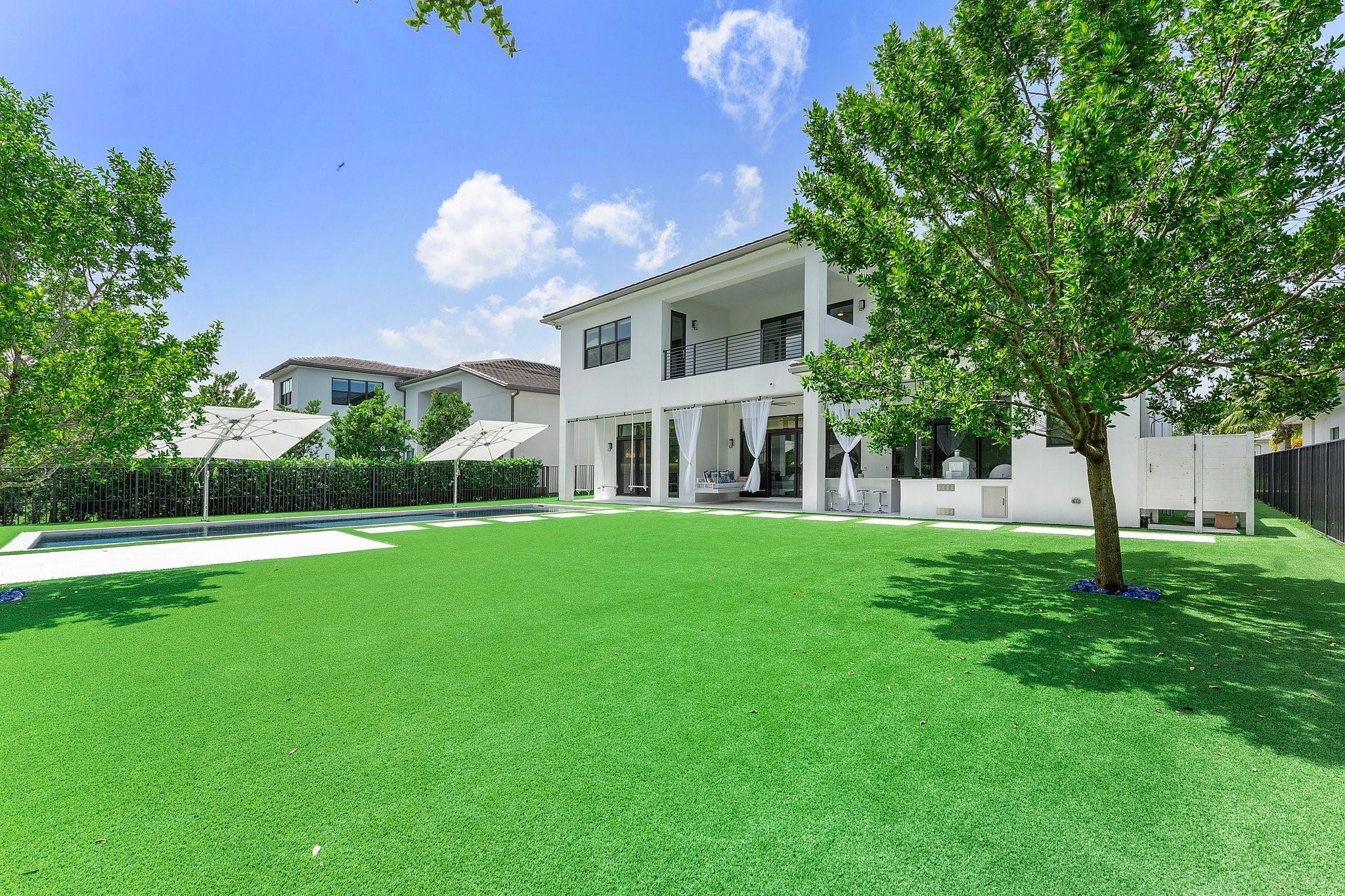 9626 Vescovato Way Boca Raton, FL 33496 - Photo 59 of 72 massive yard and play area