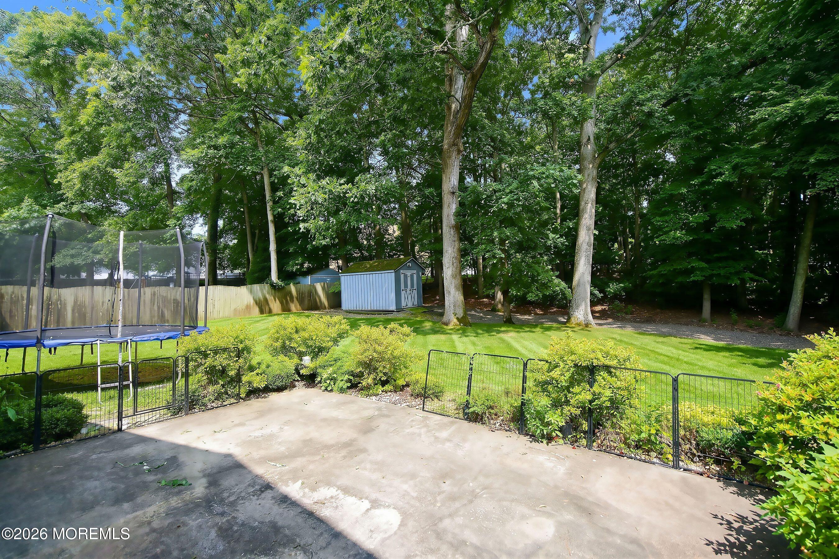 20 Hemlock Hill Road Jackson, NJ 08527 - Photo 31 of 37 32-Back Patio & Yard