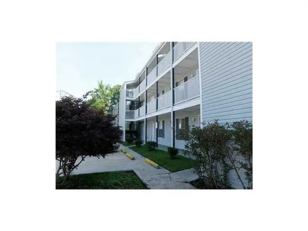 $875 | 2513 Pasadena Avenue, Unit 304, Metairie, LA 70001