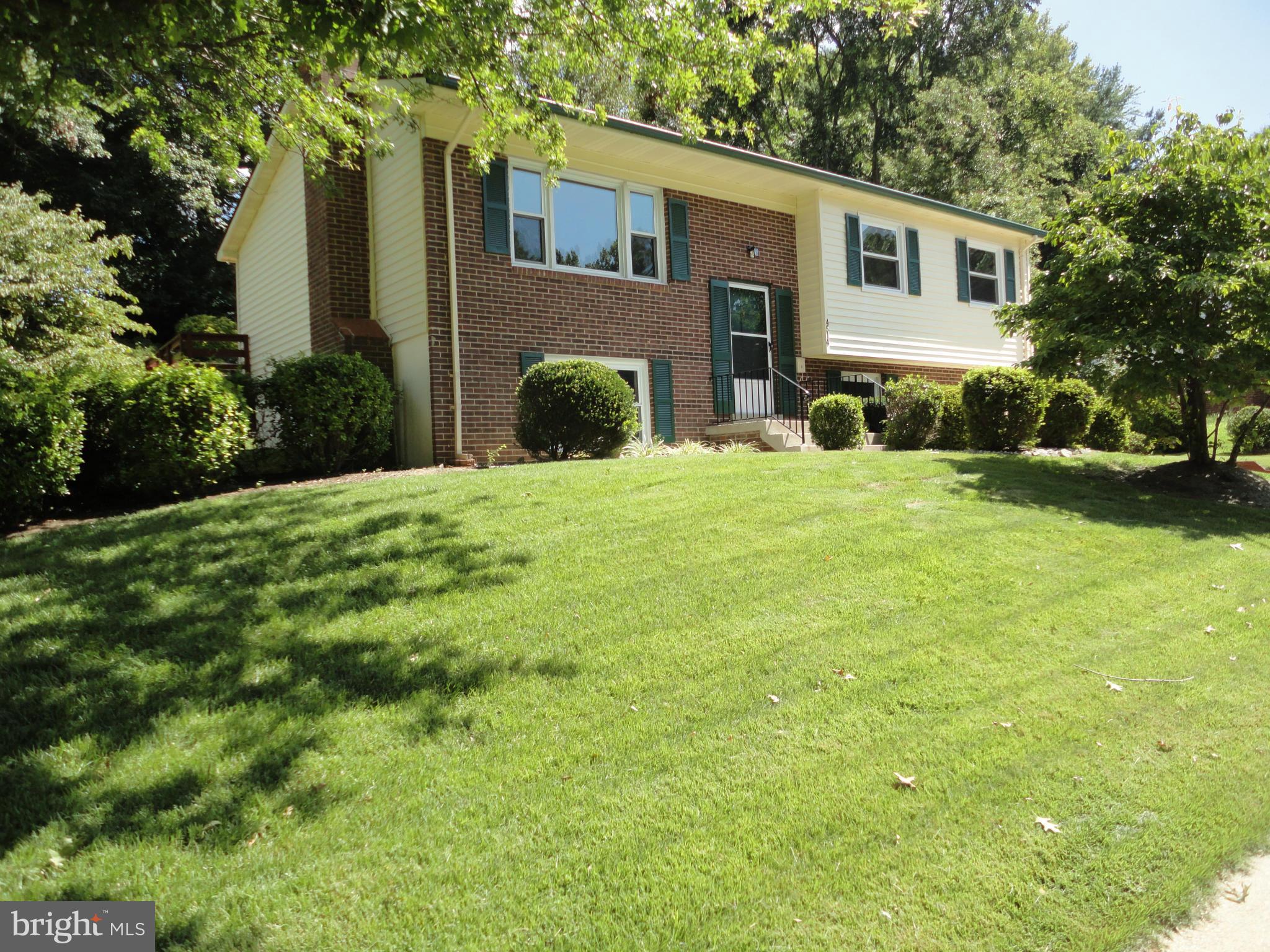 4514 Glendale Road Woodbridge, VA 22193 - Photo 2 of 10 Exterior (Front)