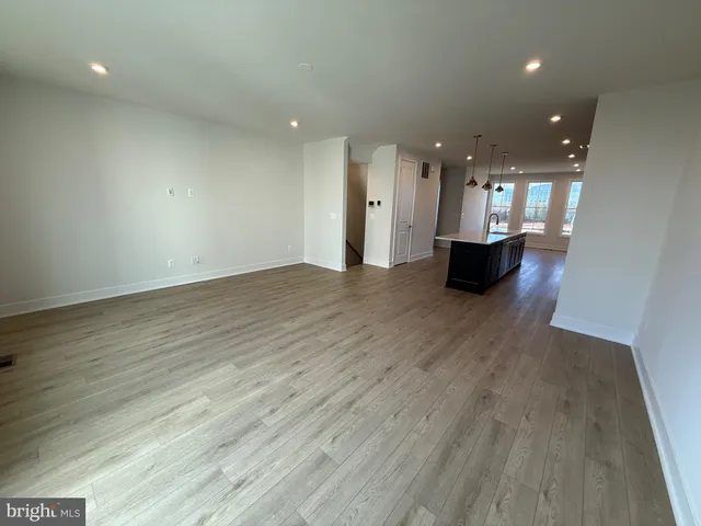 $4,200 | 13918 Aviation Place, Herndon, VA 20171