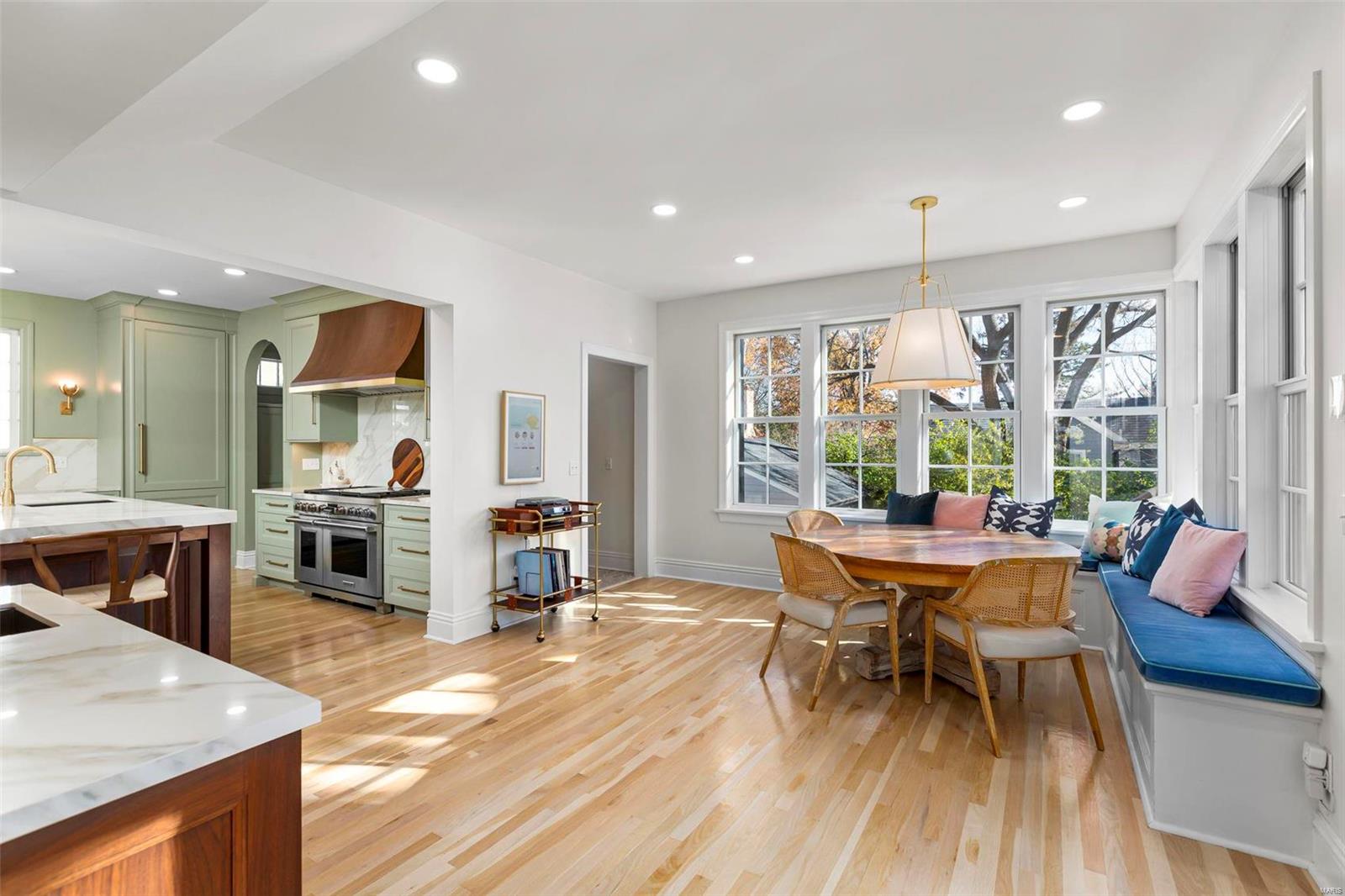 220 Blackmer Place Webster Groves, MO 63119 - Photo 14 of 37