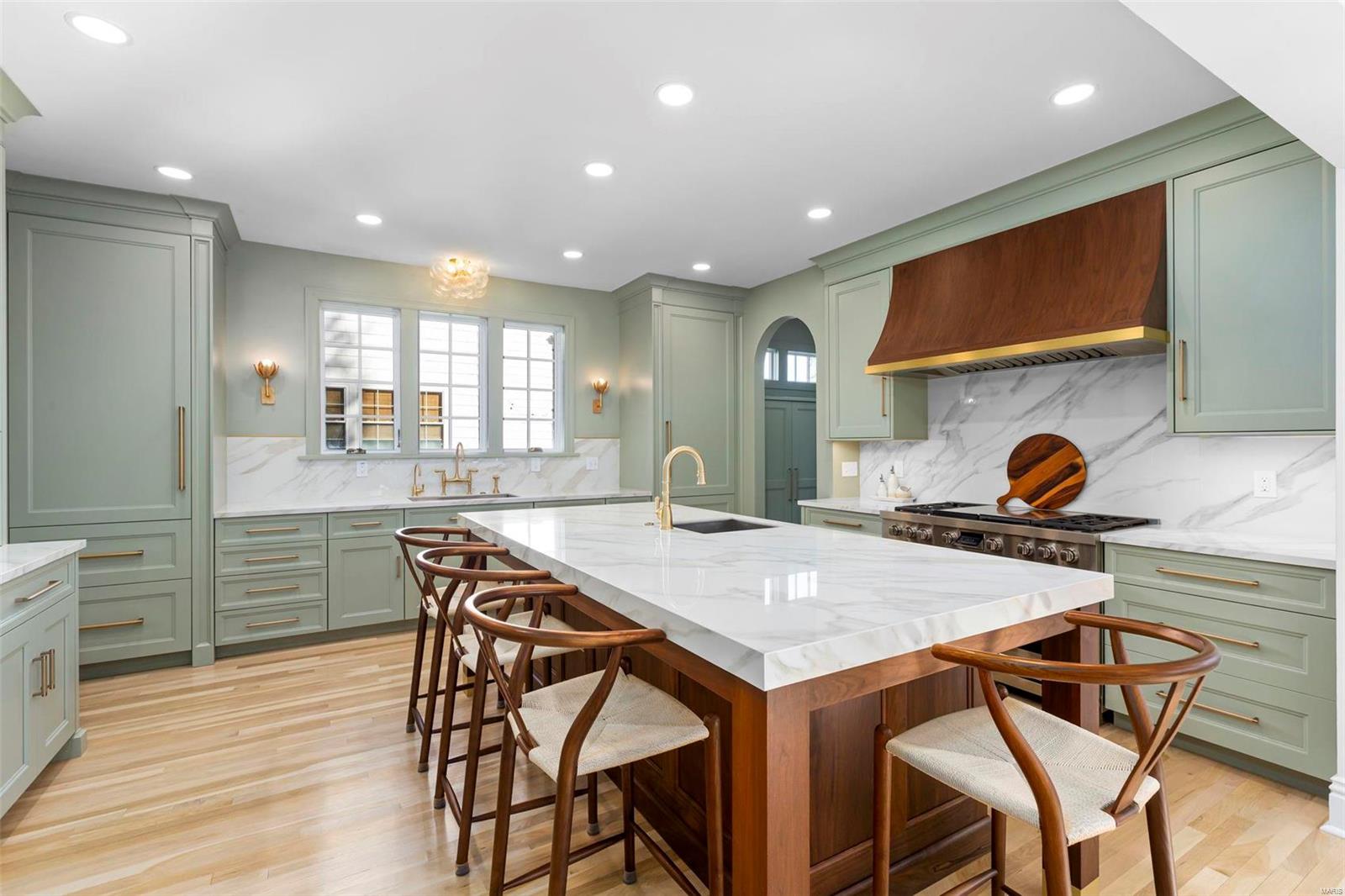 220 Blackmer Place Webster Groves, MO 63119 - Photo 10 of 37