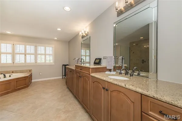 $589,000 | 14380 Cedar Springs Drive, Chesterfield, MO 63017