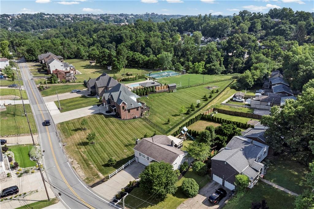1351 Carnahan Road Pittsburgh, PA 15220 - Photo 45 of 49