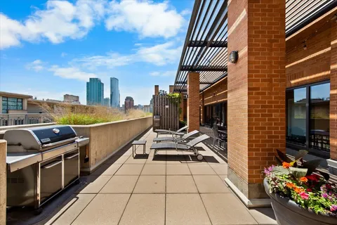 $410,000 | 520 South State Street, Unit 711, Chicago, IL 60605