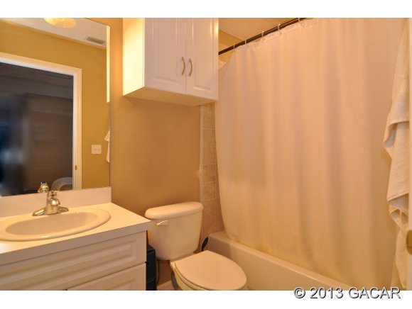 4952 Southwest 91st Way Gainesville, FL 32608 - Photo 20 of 24 Guest Bath for Bed/Bonus Room
