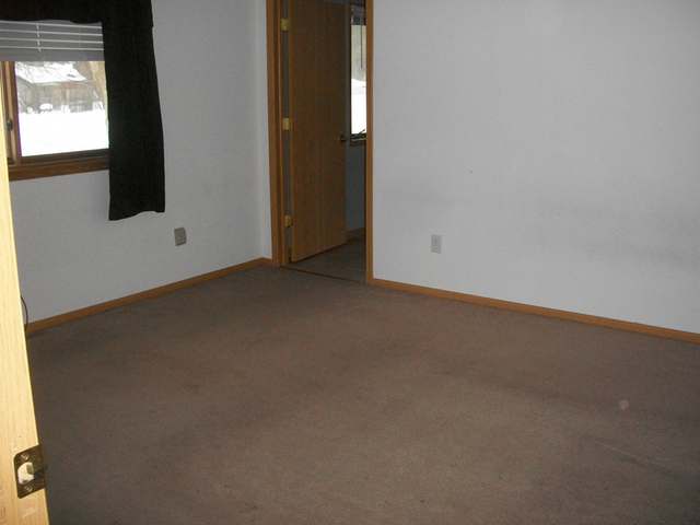 411 Evergreen Court Rhinelander, WI 54501 - Photo 9 of 13 Gallery Image 9