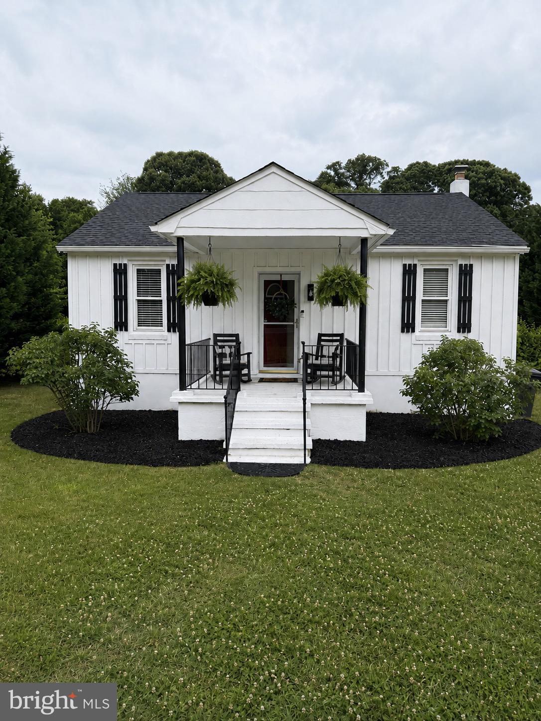 8829 Fort Smallwood Road Pasadena, MD 21122 - Photo 1 of 20