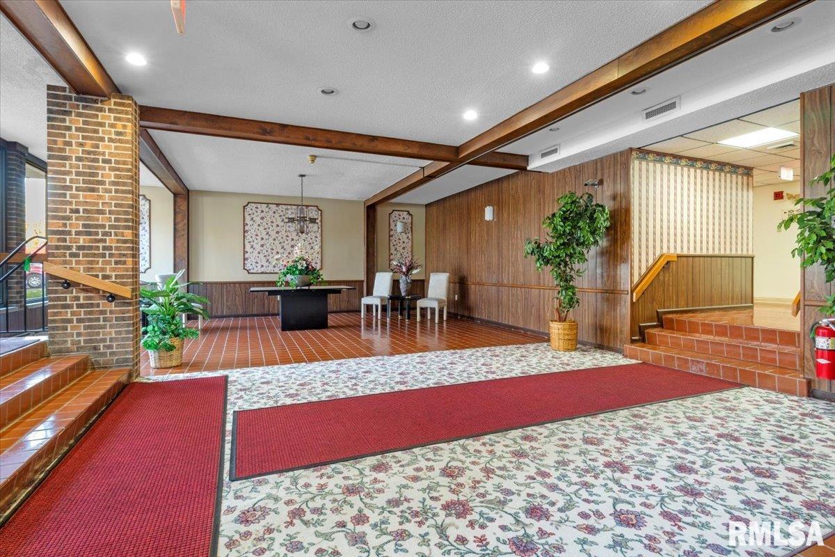 2650 Cooper Avenue, Unit 101 Springfield, IL 62704 - Photo 5 of 35 Gallery Image 5