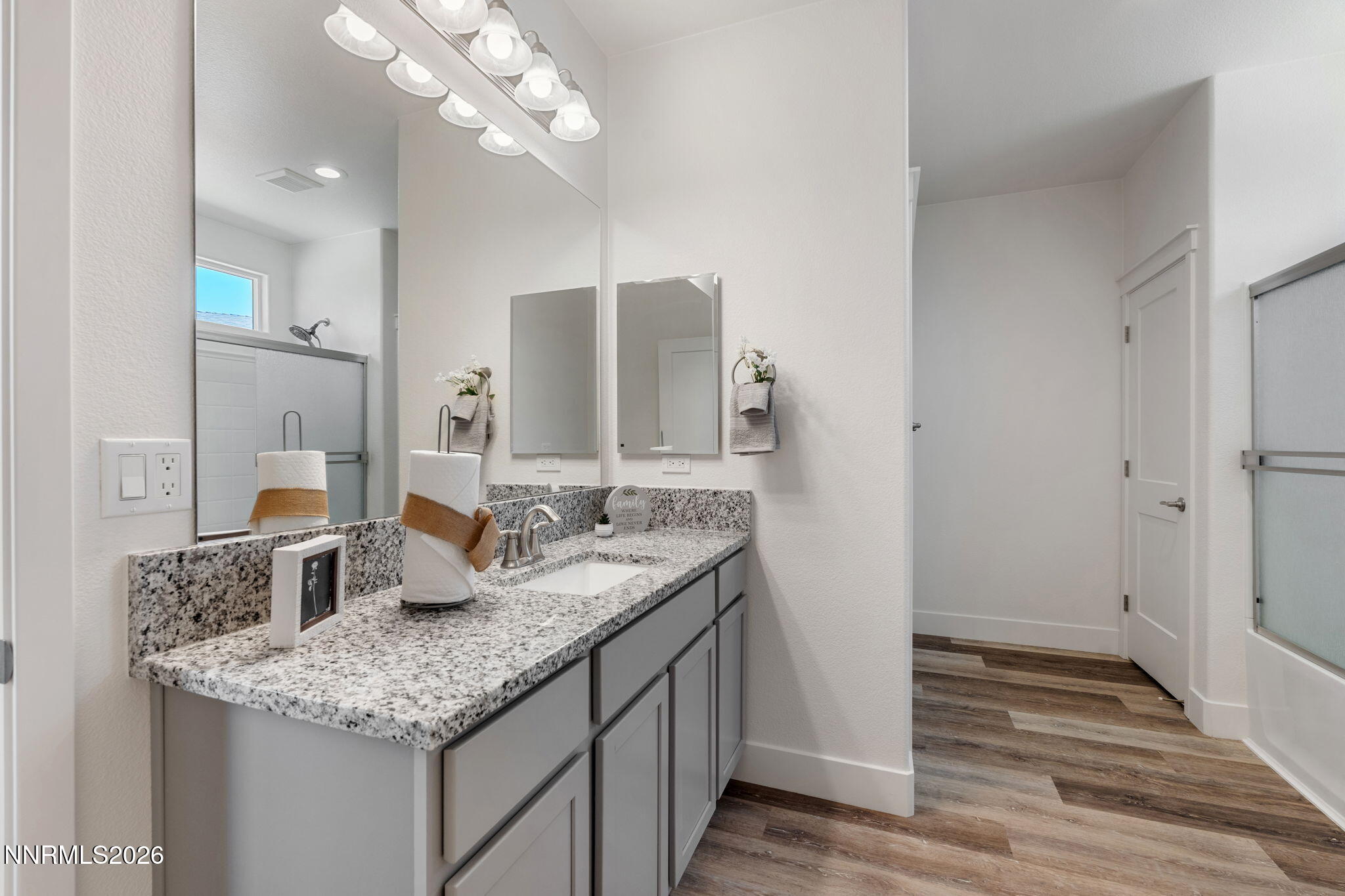 18559 Brady Ridge Court Reno, NV 89508 - Photo 5 of 12 27-web-or-mls-DSC01097