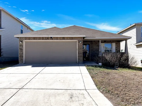 $1,700 | 11836 Silver Chase, San Antonio, TX 78254