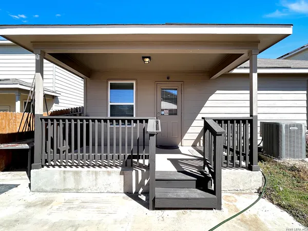 $1,700 | 11836 Silver Chase, San Antonio, TX 78254