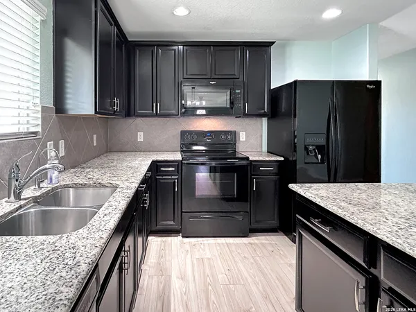 $1,700 | 11836 Silver Chase, San Antonio, TX 78254