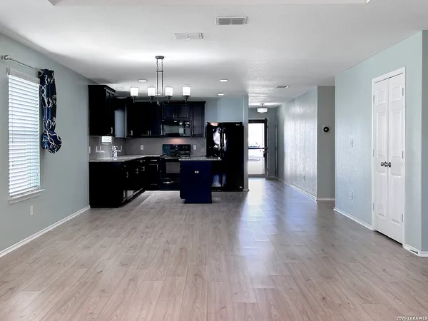 $1,700 | 11836 Silver Chase, San Antonio, TX 78254