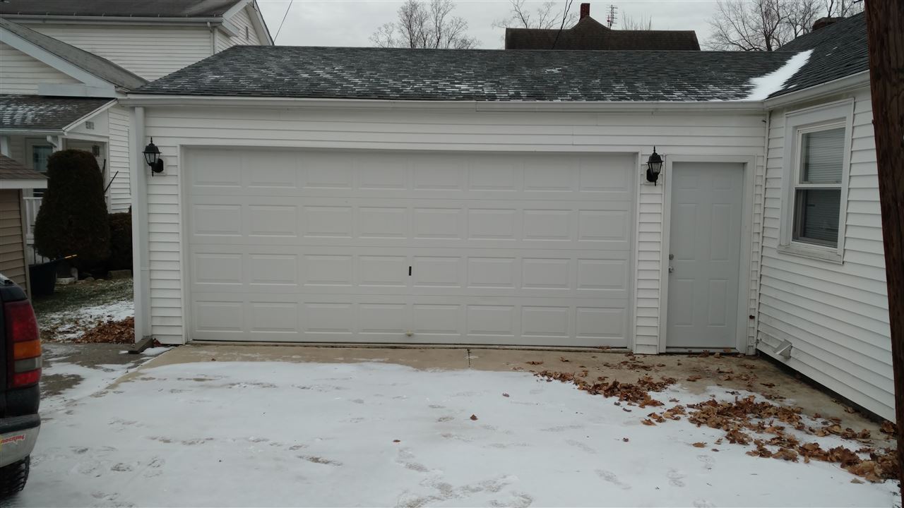 412 North 5th Street Decatur, IN 46733 - Photo 2 of 6