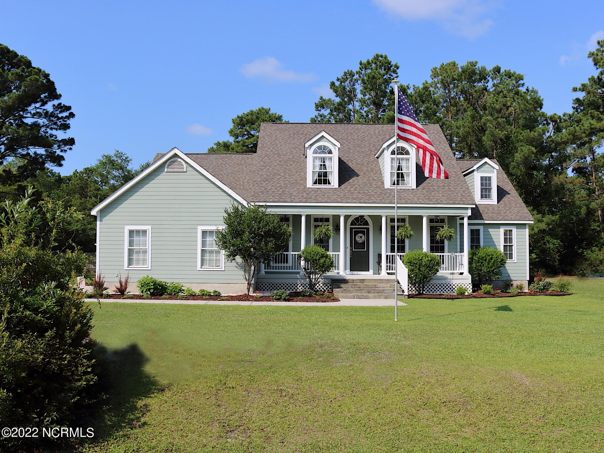 307 Kemper Road Hampstead, NC 28443 - Photo 1 of 53 001