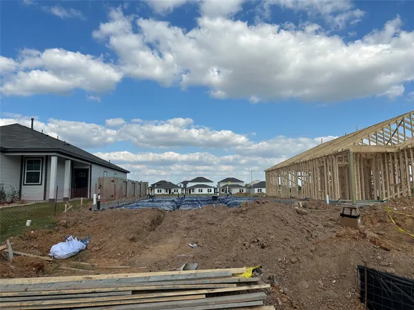 $324,900 | 17214 King Eider Road, Waller, TX 77484