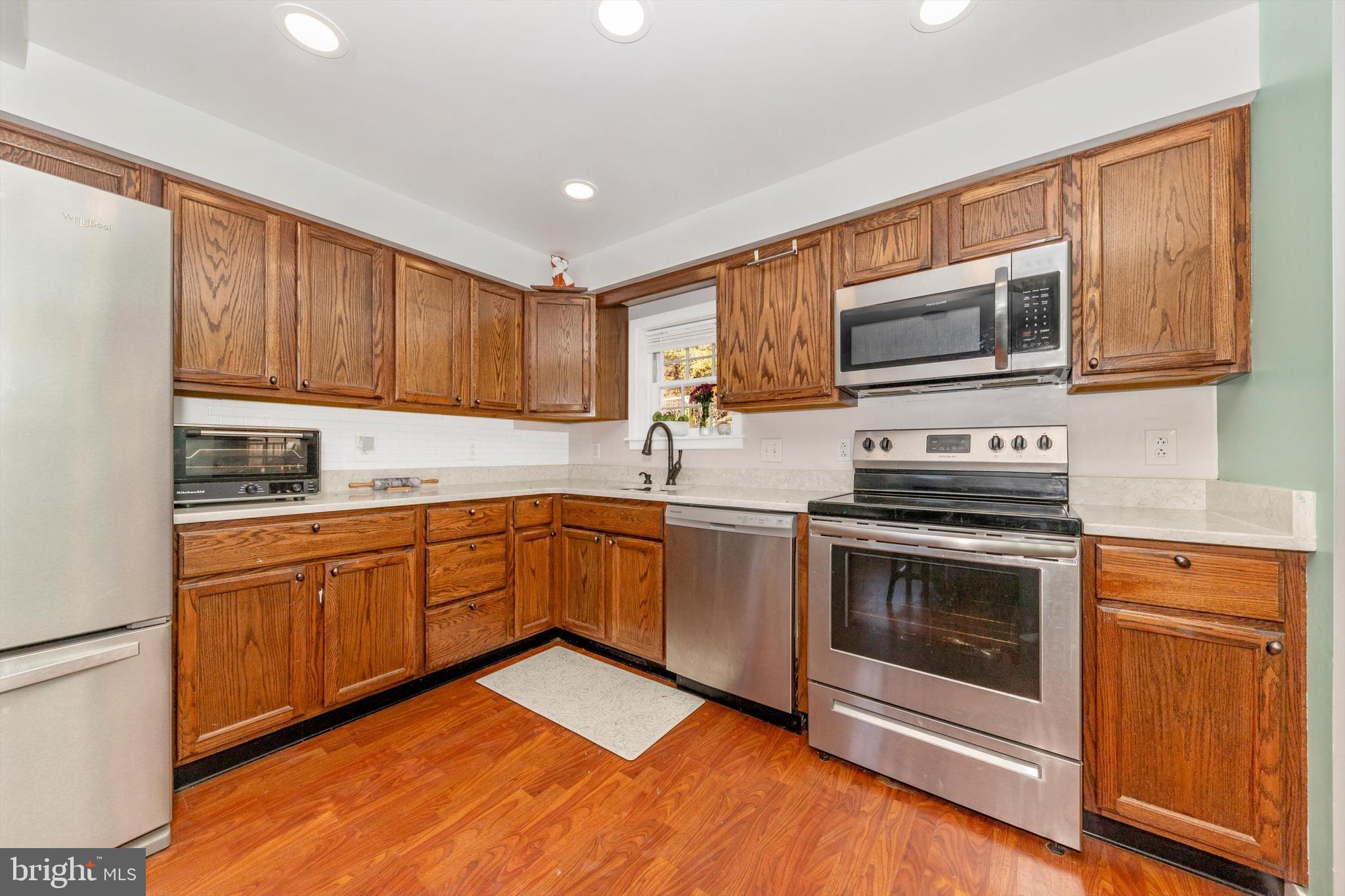 26112 Frederick Road Clarksburg, MD 20871 - Photo 15 of 41