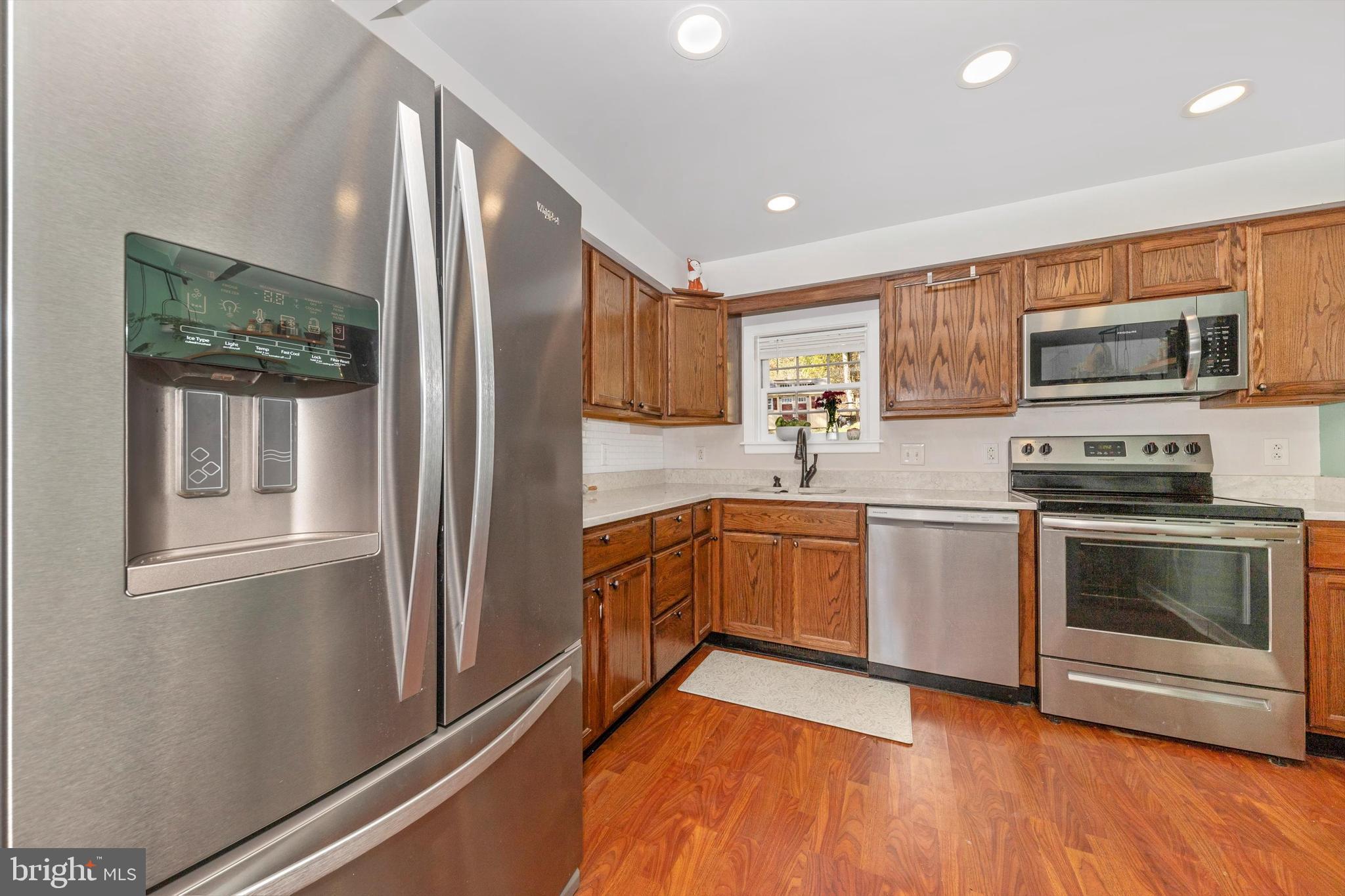 26112 Frederick Road Clarksburg, MD 20871 - Photo 17 of 41