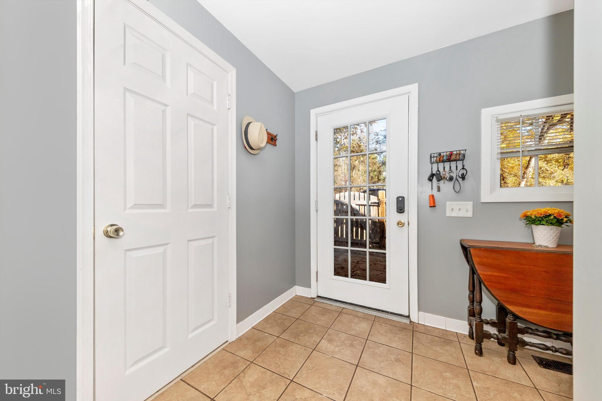 26112 Frederick Road Clarksburg, MD 20871 - Photo 19 of 41